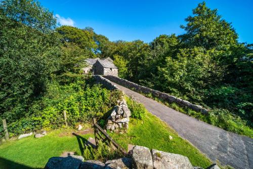 Bridge End Farm Cottages - image 12