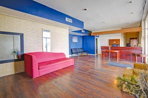 Lobby, Sunset Inn Flatonia I 10 by Hotel O in Orange Beach (AL)