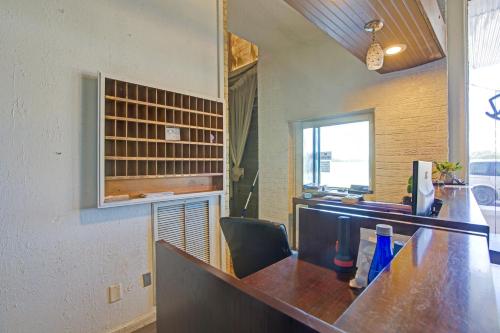 Lobby, Sunset Inn Flatonia I 10 by Hotel O in Orange Beach (AL)