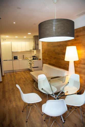 DragonTree Barcelona - apartamentos turisticos 5 min from the BEACH - Platja de la Nova Icària