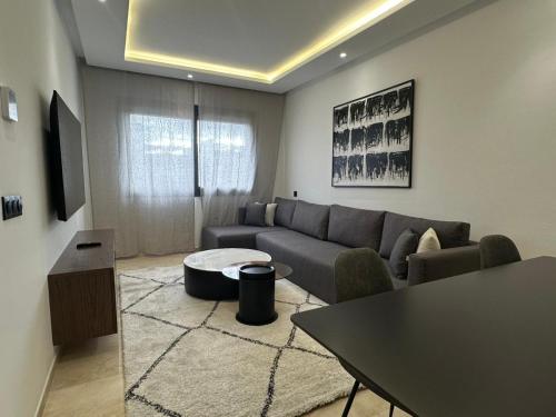 Appartement 1BR Prestige & Confort à Hay Riad – khách sạn tại Souissi