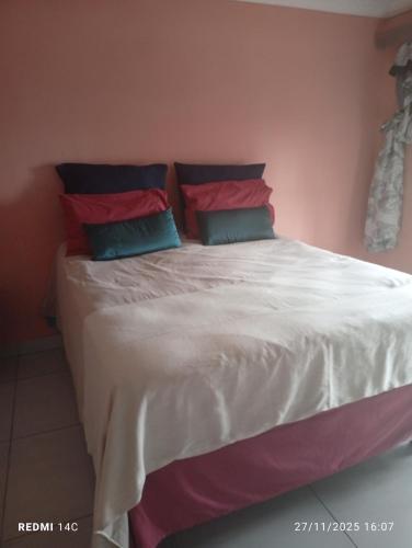 Lushaba's modern bliss in Bhobhoyi