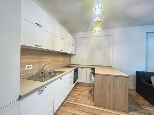 Sunflower Apartments 5