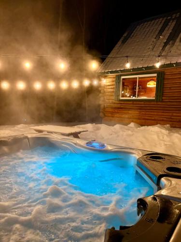 Dārzs, Chalet au Toit Vert in Saint-Damien (QC)