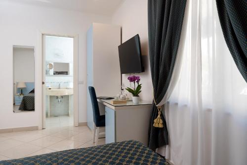 Standard Back View Room