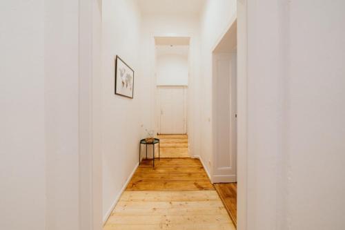 030 - Szene Apartment Kreuzberg - image 7