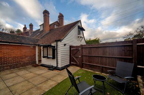 Charming 1 Bedroom Period Cottage in Sevenoaks in Sevenoaks