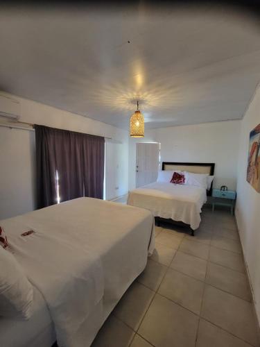 Las sevillanas beach hotel y restaurante in Manzano No 1