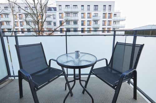 Pileckiego Apartment III by JumpInHere in Чоснув