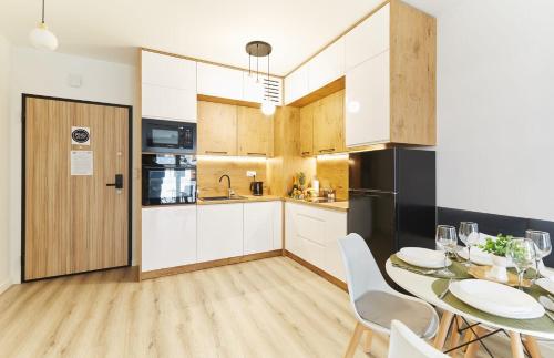 Pileckiego Apartment III by JumpInHere in Чоснув