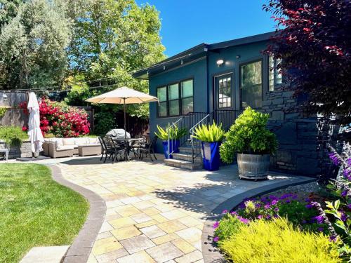 Hot Tub Bright Modern steps to downtown – khách sạn tại Marin County