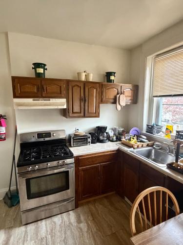 Pleasant Rooming House photo 5