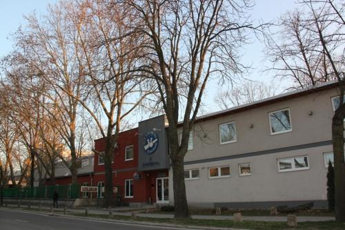 Entrada, Teke Bowling Centrum es Sport Panzio in Szeged