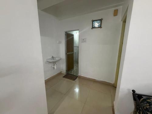 Bathroom, ShivSangit 2bhk Flat Homestay in Ponda