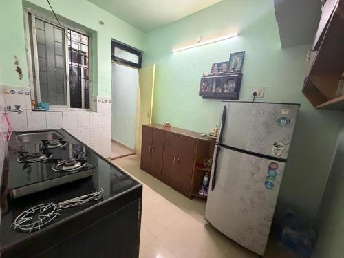 Kitchen, ShivSangit 2bhk Flat Homestay in Ponda