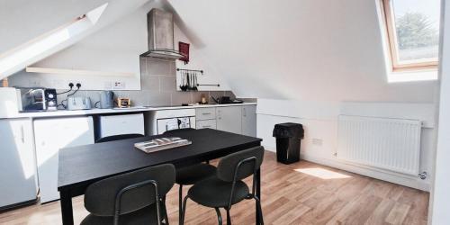 kuchyně,  ( m²), pokoje: 7, vlastní koupelny: 7, destinace: New Basford (The Burford Hideaway) in Nottingham