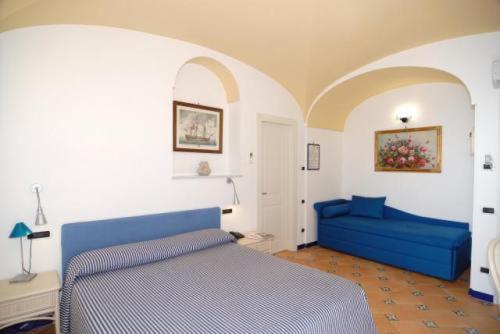 Hotel Bellevue Suite - image 11