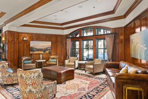 Ritz-Carlton Club 3 Bedroom 03 - image 9