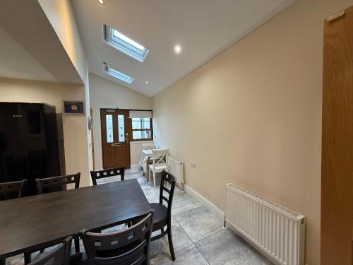 The Townlets Townhouse - 5BR - sleeps 13