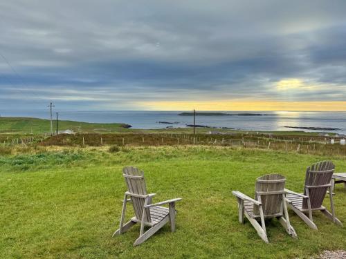 Dārzs, Holiday Home by Silver Strand - Sea View - Wild Atlantic Way in Glencolmcille