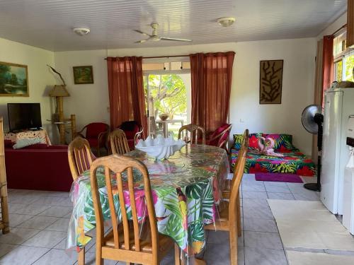 Fare ATAROA in 마우피티 섬