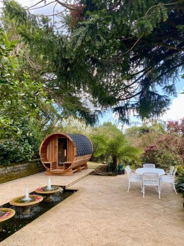 Tulip Gardens Estate - Spa, Sauna & Pet Friendly – khách sạn tại Springbrook