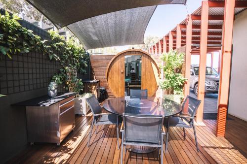 The Frames - Couples Retreat with Private Heated Pool, Spa & Sauna in Paringa