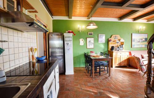 廚房, Fienile in 卡爾奇納伊阿