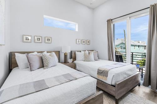 141 Brand New Luxury 6BR 6BA Build with Heated Pool! home - image 5