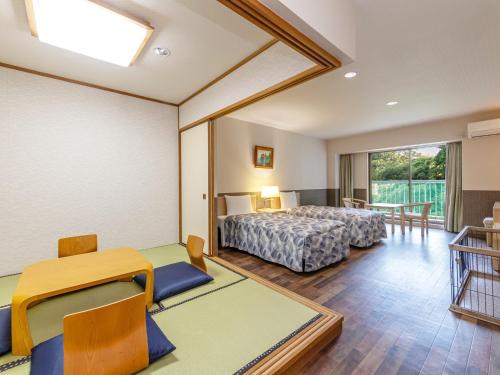 Dog-Friendly Japanese-Western-Style Non-Smoking