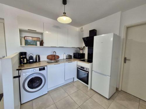 Appartement neuf 3 pièces - 4 personnes - Cogolin avec parking - FR-1-226B-249 (Appartement neuf 3 pieces - 4 personnes - Cogolin avec parking - FR-1-226B-249) in Cogolin