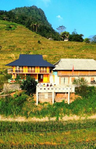 Homestay Quyền Linh-Tour Tây Côn Lĩnh – khách sạn tại Huyện Mang Yang