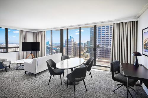 Meriton Suites Pitt Street, Sydney