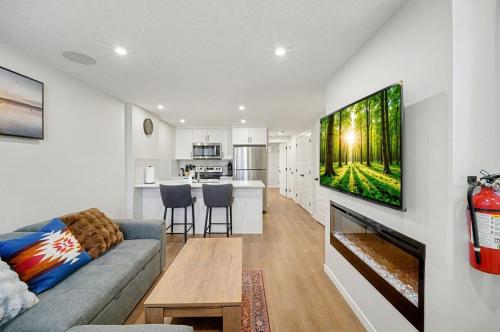 Deluxe Mahogany Lake Getaway Sleeps 4 – khách sạn tại Đông Nam Calgary