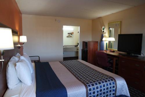 Howard Johnson by Wyndham Perry GA in Perry, USA