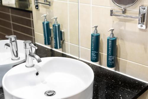 DoubleTree by Hilton Chester - image 4