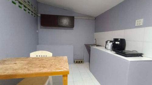 Kitchen, Friend Guesthouse , Kho Lanta in Ba Kantiang Bay