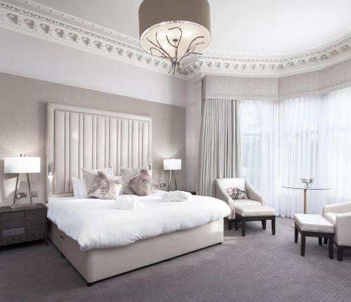 Number 10 Hotel Room Type - Executive Suite