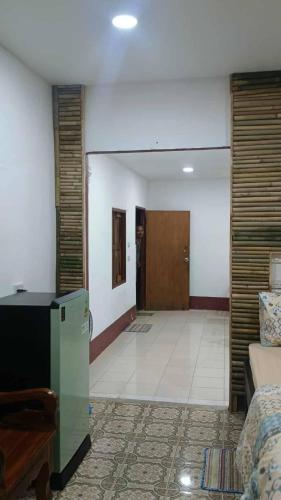 Friend Guesthouse , Kho Lanta in Ba Kantiang Bay