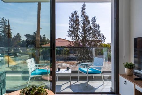 Balcony/terrace, Azoria - Stylish 1-BR Apartment & Balcony in Kiti in Kiti
