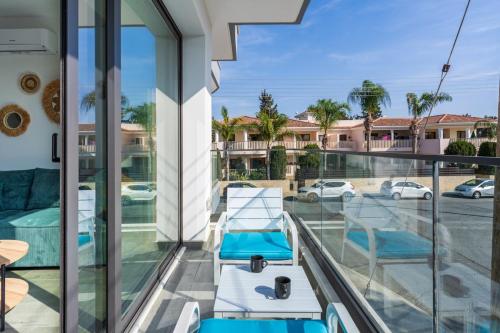 Balcony/terrace, Azoria - Stylish 1-BR Apartment & Balcony in Kiti in Kiti