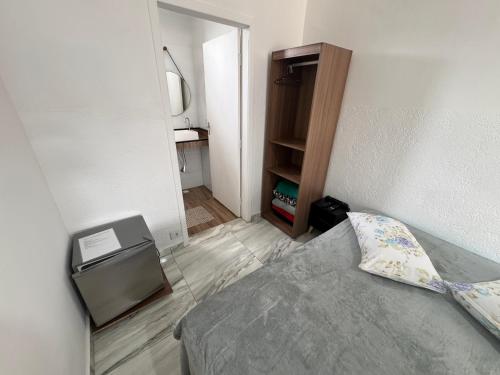 1 double bed, 2 twin beds