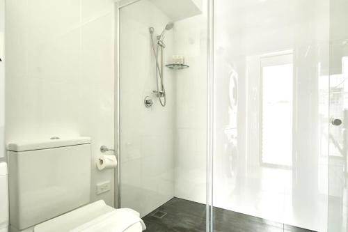 Retreat on Darling - Harbour Views 3 Bed - image 5