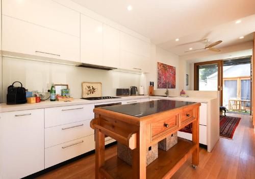 Charming 3-Bedroom Terrace in the Heart of Glebe - image 11