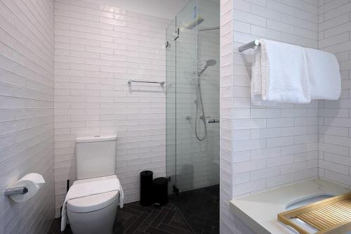 Charming 3-Bedroom Terrace in the Heart of Glebe - image 9