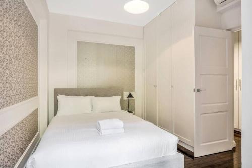 Henrietta's Gem - Premium 3 bed - image 2
