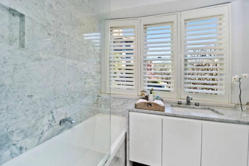 Henrietta's Gem - Premium 3 bed - image 7