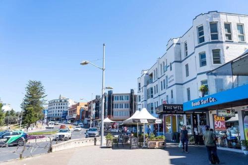 Edward Escape - New Listing | Short Walk to Beach - main image