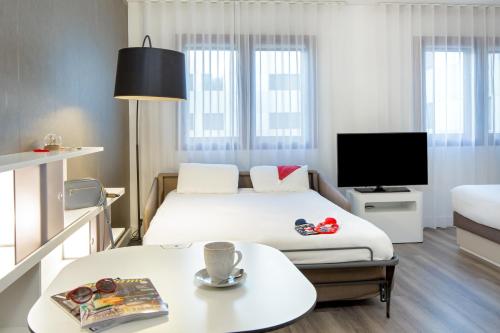 Novotel Suites Perpignan Centre Hotel - image 4