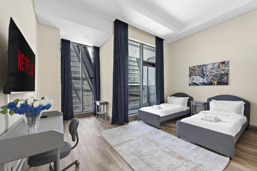 Vayk - Spacious and Vibrant 2BR Apartment in Business Bay - image 5